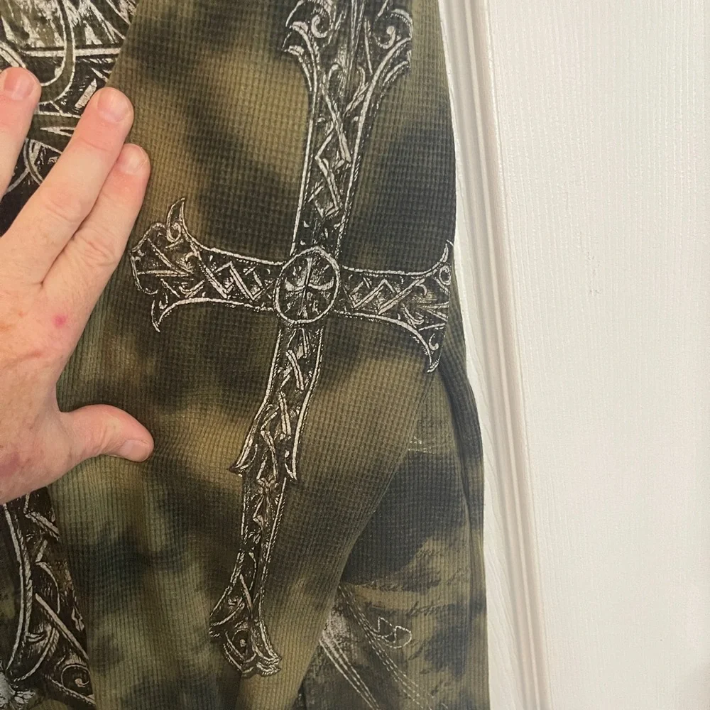 MMA ELITE Men's Edgy Skull Graphic Long Sleeve Shirt - OD Green - Picture 3 of 5